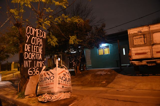 Dorita. El comedor y centro cultural se sostiene con ayuda de vecinos y allegados.