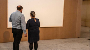 Una de las obras de arte de Jens Haaning durante la exhibición en el museo.