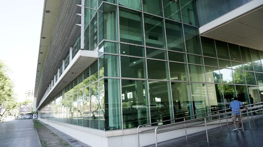 Apareció con vida la mujer que era buscada en Rosario: la hallaron inconsciente en la barranca