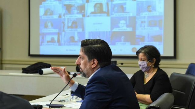 Ingresantes universitarios tendrán hasta noviembre 2021 para presentar certificado de secundario