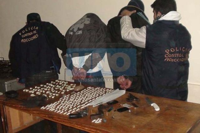 Narcovendedores detenidos y droga secuestrada en Santo Tomé