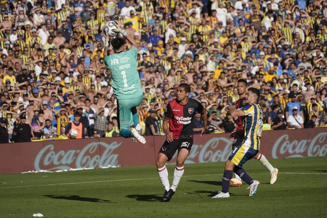 Central lo ganó con un golazo de Malcorra de tiro libre que hizo estallar el Gigante