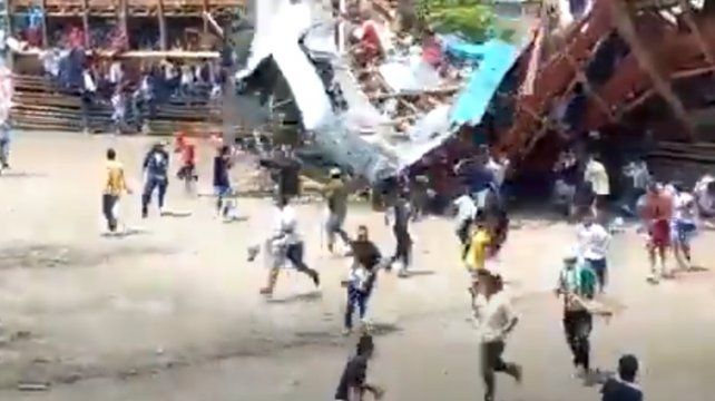 Cuatro personas murieron en un derrumbe en una plaza de toros de Colombia