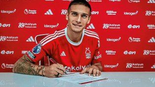 Nottingham Forest fichó a Nicolás Domínguez.