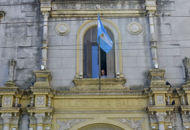 Hace una semana salió a la luz la denuncia por acoso contra un docente de la escuela La Salle y ahora se suman más testimonios.
