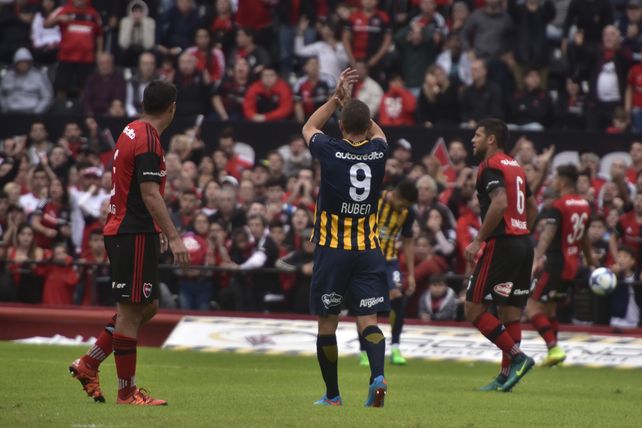 Otra vez en cancha de Newell's. Ruben y otro gol en el 3 a 1 del 14/5/2017.