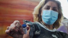 La ministra de Salud Sonia Martorano se vacuna hoy contra el coronavirus en Rosario. La ministra de Salud Sonia Martorano se vacuna hoy contra el coronavirus en Rosario.