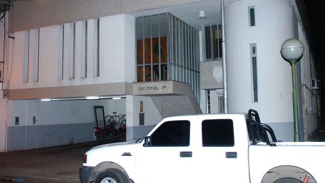 Investigaban supuestas coimas entre policías y presos; hallaron uno in fraganti.