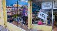 Otra vez avenida Blas Parera: rompieron la vidriera de un local comercial y robaron mercadería
