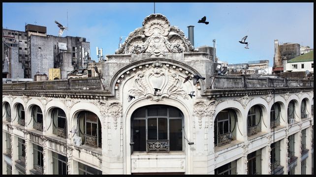 El paseo Victoria Mall, ex tienda Gath y Chaves.