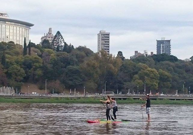 El río está lleno de tablas, más allá de que afuera sea invierno