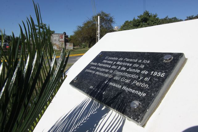 Homenaje. La placa