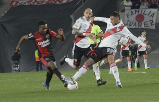 Newells se llevó un porrazo feo del Monumental
