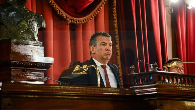 Pidió la palabra. Urribarri intervino en un momento de la sesión.