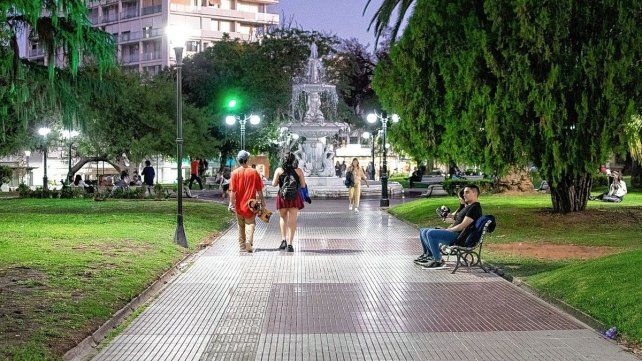 Reunimos 220 firmas: impulsan cambiar el nombre de la Plaza Alvear por San Miguel en Paraná.