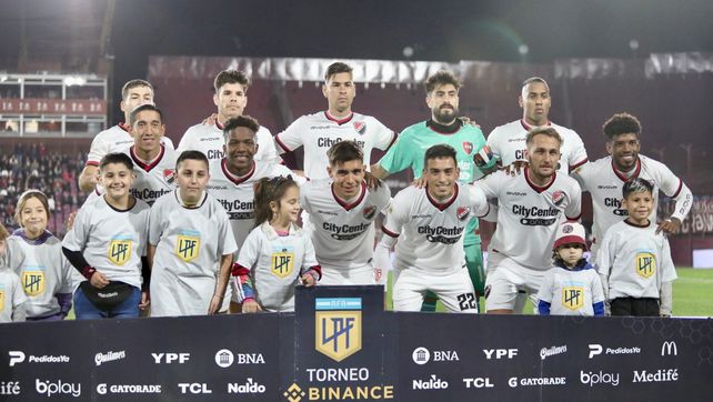 El once de Newells que salió a la cancha de Lanús