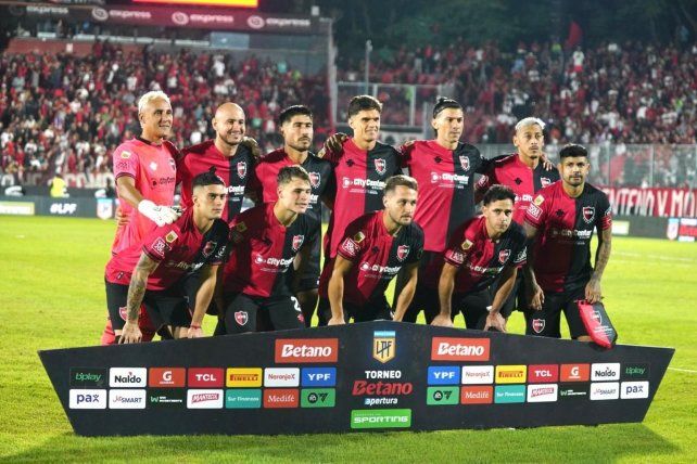 Los once titulares de Newells ante Huracán.