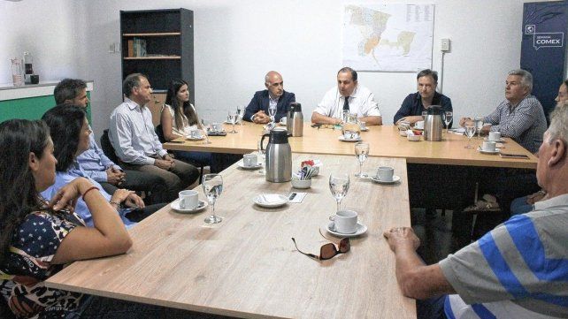 Presente y futuro de la ciudad: Poletti reúne a más de 50 vecinales de Santa Fe en el Museo de la Constitución