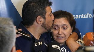 Bruno y María Laura, dos de los hijos del Trinche Carlovich, hablaron con la prensa tras conocerse la sentencia por el crimen de su papá.