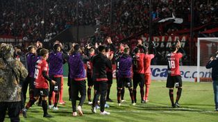 El desahogo del jueves último en Platense, por Copa Argentina. Ahora Newells se mide con Tigre y, si gana, no quedará lejos de los octavos de final del Apertura.