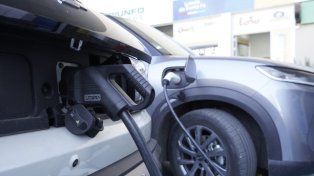 La discusión sobre autos eléctricos en Rosario puso la seguridad antes de la tarifa