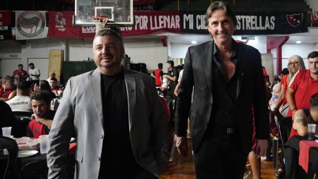 Juan Cuneo se postula para la presidencia y Julián González a la secretaria por Fuerza Rojinegra.