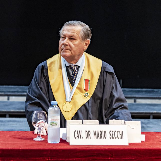 Dr. Mario Secchi