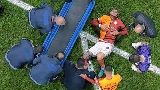 Mauro Icardi salió lesionado a poco del final y enciende las alarmas en Galatasaray.
