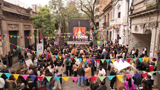 On The Spot celebró sus nueve años con una fiesta artística en la calle