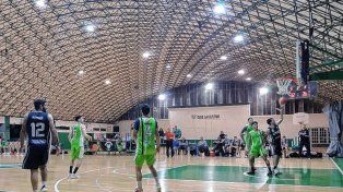 Almagro A, actual campeón, volvió a ganar y sigue invicto, esta vez sobre la hora en San Justo.