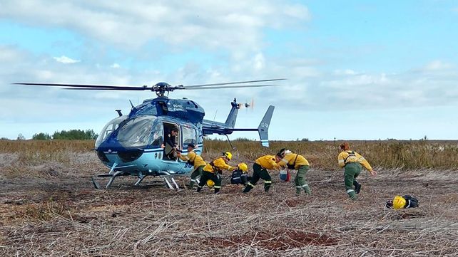 La disposición para prevenir incendios contempla un avión hidrante AT-802 (LV-HVD) del Servicio Nacional de Manejo del Fuego con base en Concordia