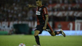 Jerarquía. El Piri Vangioni jugará en la banda izquierda. Su experiencia puede ser clave para manejar los tiempos en el Monumental. Lo dirigió Gallardo en su paso por River.&nbsp;