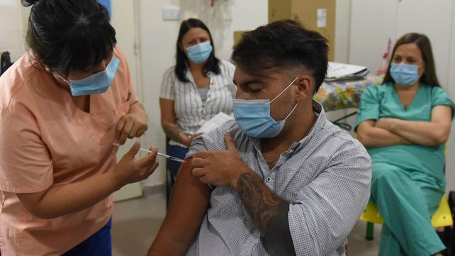 Hubo más de once mil nuevos contagios de coronavirus en Argentina, que suma 1.843.000 positivos