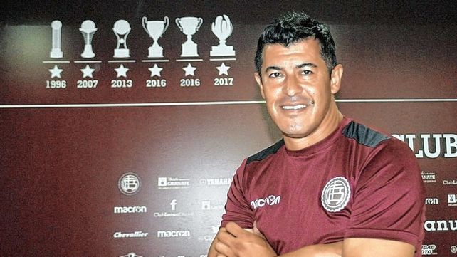 Lanús oficializó esta Navidad el regreso de Jorge Almirón a la dirección técnica.&nbsp;