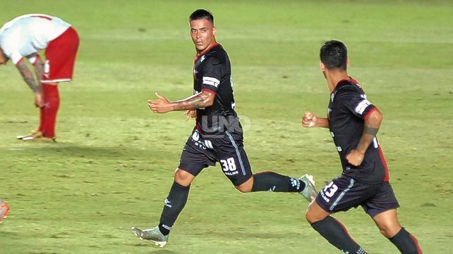 Brian Fernández le dejó un especial saludo al plantel de Colón por su clasificación a semifinales.&nbsp;