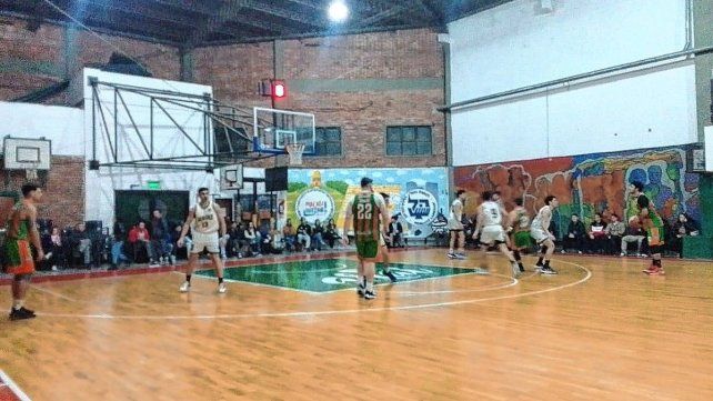 República y Regatas (SF) extendieron sus invictos en la A2