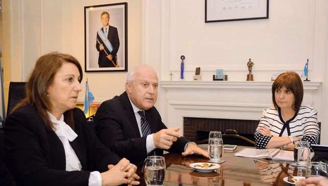 Cortocircuito. El diálogo entre el gobernador y la ministra de Seguridad nacional no atraviesa su mejor momento.