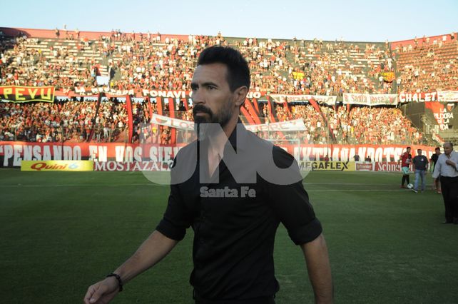 Juego aéreo y valla invicta: la fórmula de Domínguez para ganar de visitante