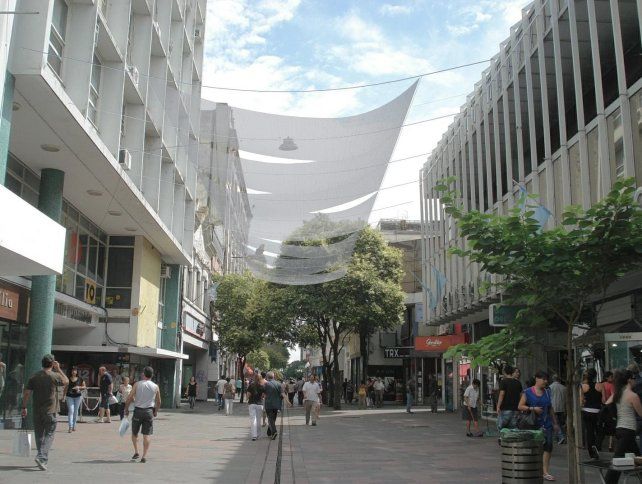 La intervención en la peatonal comenzó el fin de semana largo.