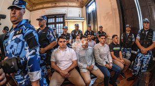 Los ocho rugbiers durante el juicio