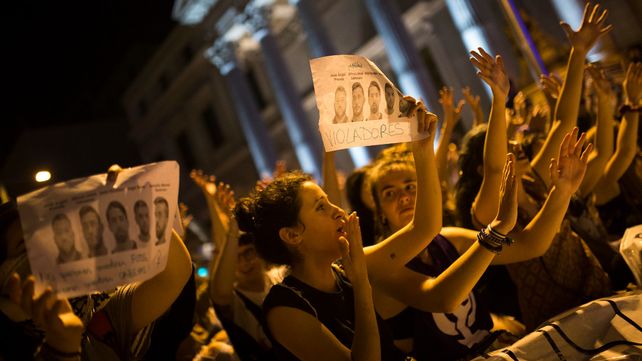 En toda España hubo muestras de indignación tras el fallo contra La Manada.