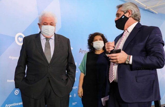 Vacunación VIP el presidente le pidió la renuncia a Ginés y Vizotti asume como ministra