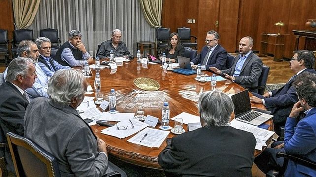 Definen hoy un aumento del salario mínimo
