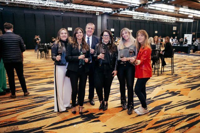 Natalia Valentina Suárez,  Teresa García Santillán,  Maria Nicolás y Jorgelina Caneparo