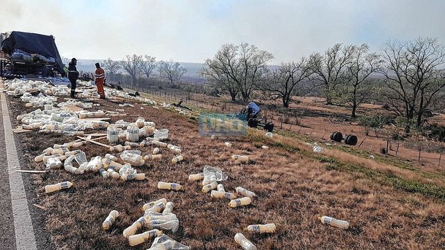 Puente Victoria - Rosario: chocaron dos camiones y hay personas fallecidas