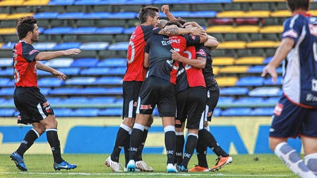 La última vez que Colón y Talleres se enfrentaron en una Copa a eliminación directa fue en 2011 por Copa Argentina y fue triunfo del Sabalero por 2-1.
