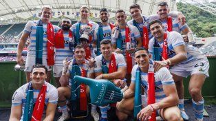 Los Pumas Sevens salieron novenos en el seven de Hong Kong. Con sumar cinco puntos en Singapur, la última etapa del circuito antes de la Gran Final en Madrid, el equipo argentino conservará el primer lugar en la tabla de posiciones.