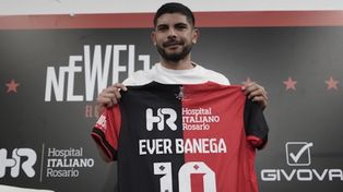 La 10 rojinegra. “En Sevilla y en Arabia usé ese número y me fue bien. Aproveché que estaba disponible”, contó Ever.&nbsp;