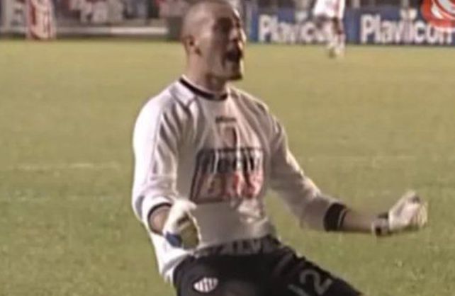 El festejo de Nereo Fern&aacute;ndez en el 4-0 de Uni&oacute;n a San Lorenzo.&nbsp;