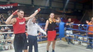Bautista Pistola Mazzón ganó por KO en el tercer round ante Eneas Tessio de San Francisco.